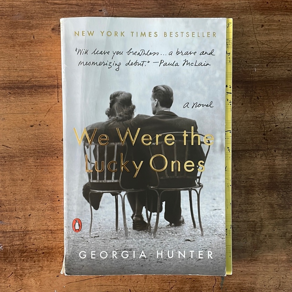 ✨3/$15✨We Were the Lucky Ones by Georgia Hunter